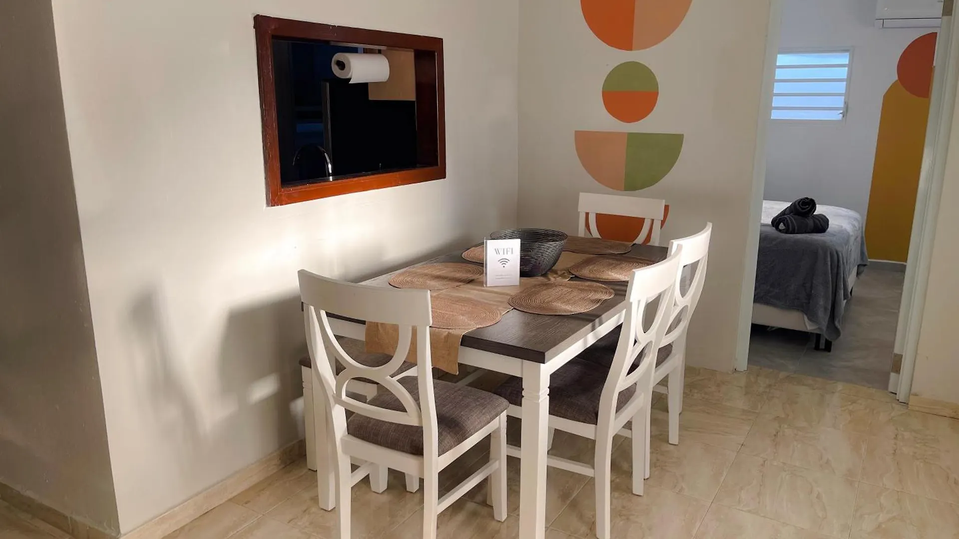 Large Group Stay For 15 Guests Near Beaches & Airport كارولينا 0*,