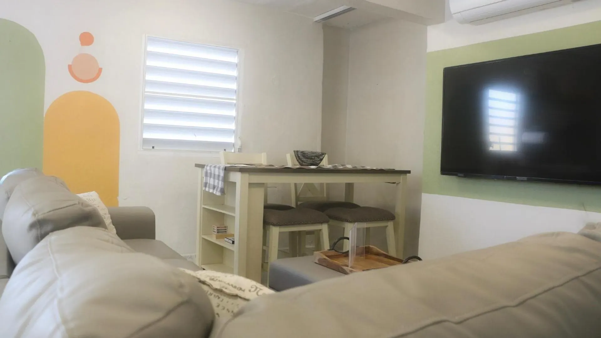 بيت للعطل Large Group Stay For 15 Guests Near Beaches & Airport كارولينا